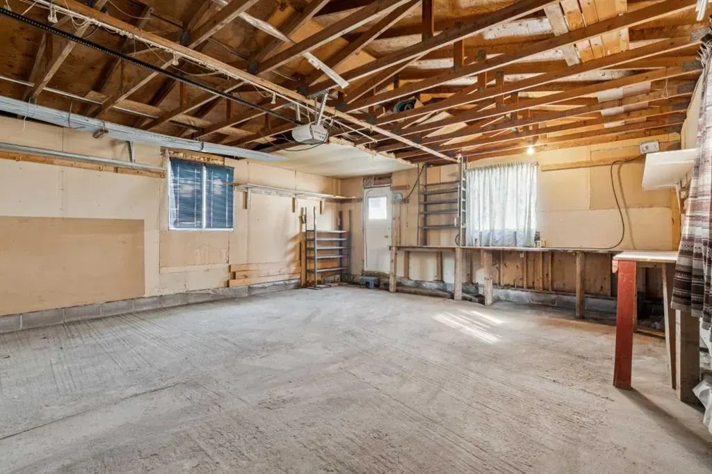 115 Whiteside Road NE