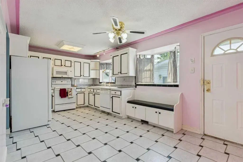 115 Whiteside Road NE