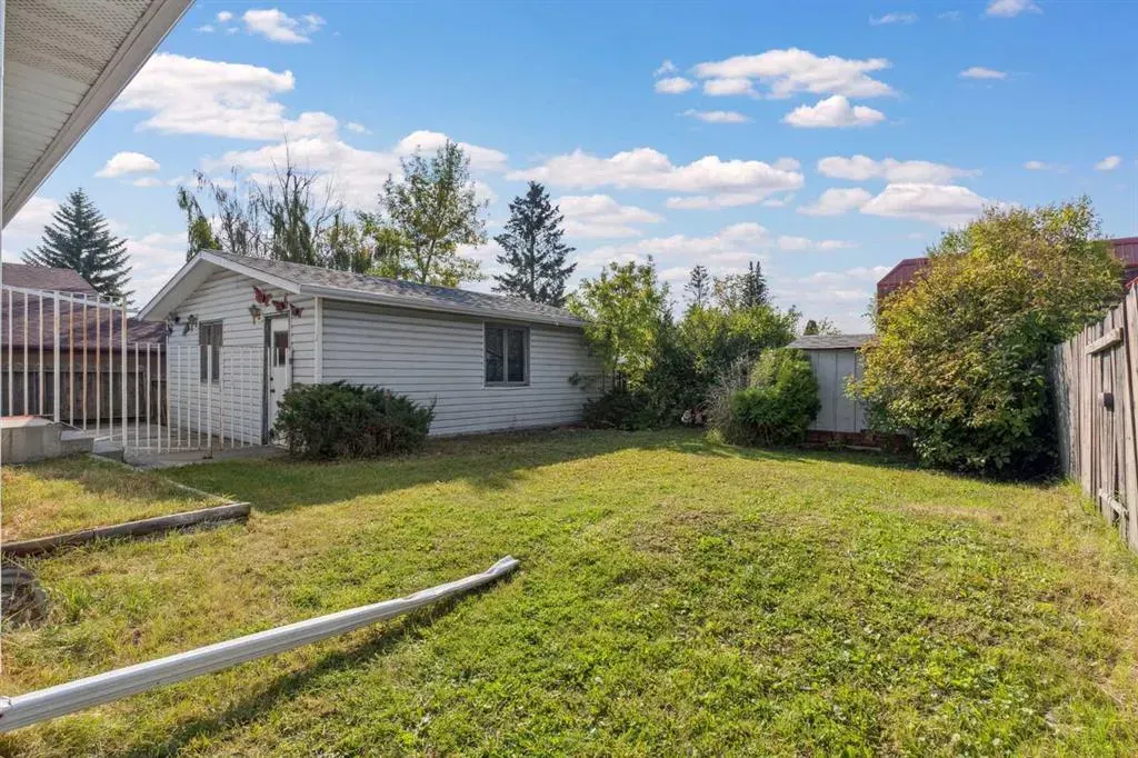115 Whiteside Road NE