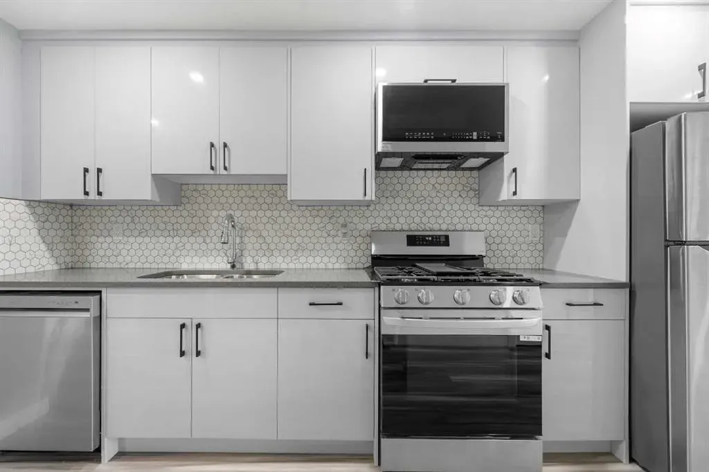 252 Walcrest View SE