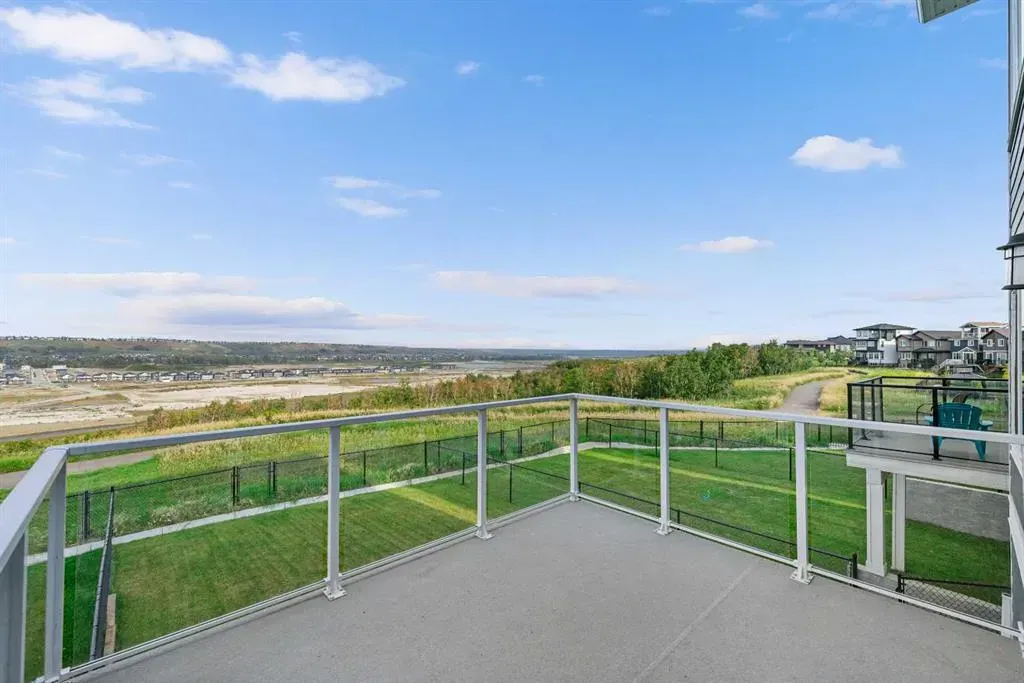 252 Walcrest View SE