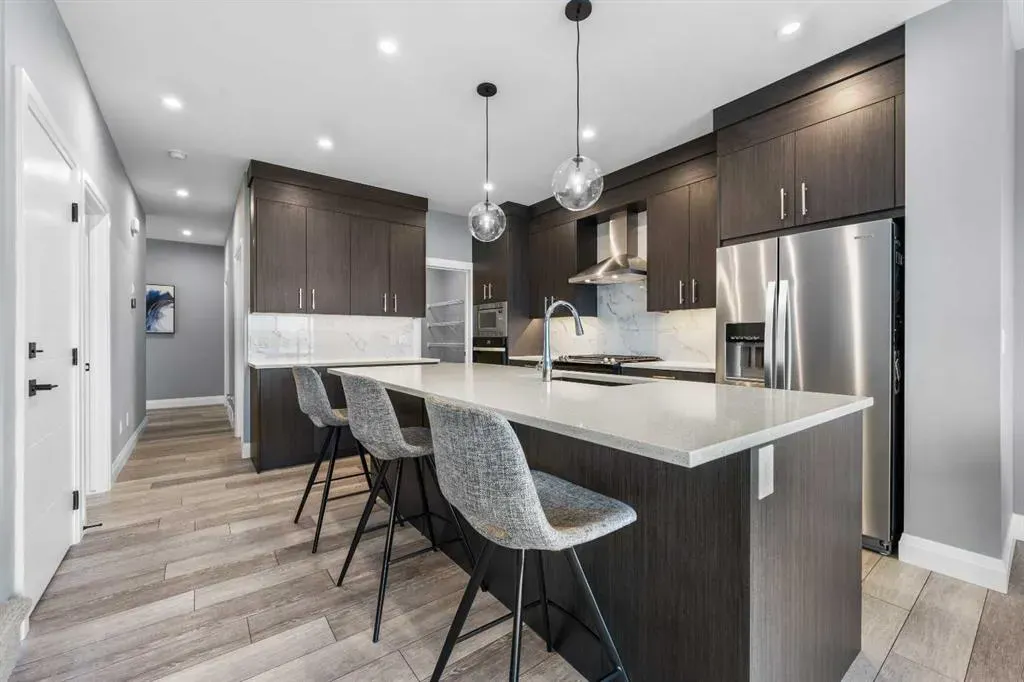 252 Walcrest View SE