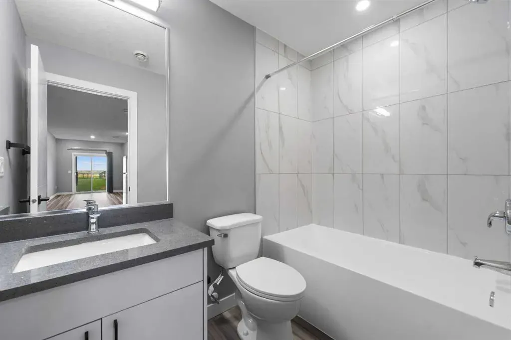 252 Walcrest View SE