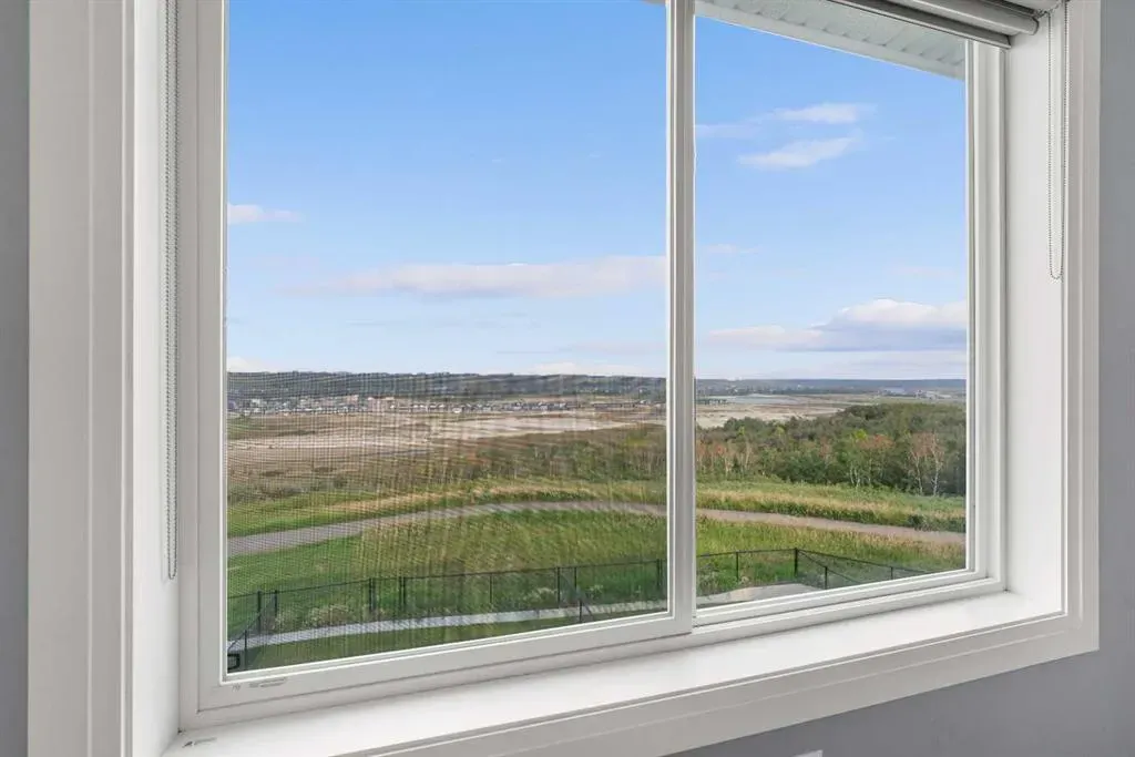 252 Walcrest View SE