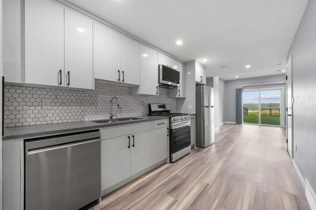 252 Walcrest View SE