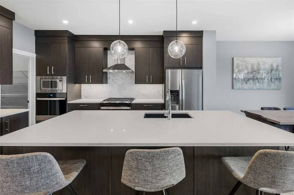 252 Walcrest View SE