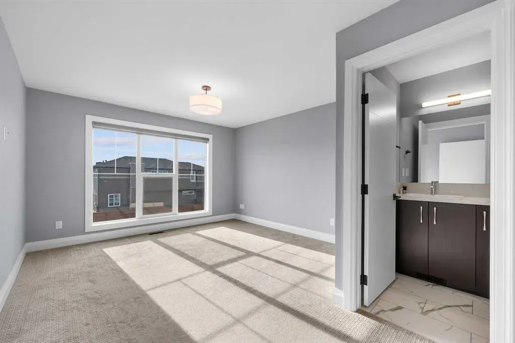 252 Walcrest View SE
