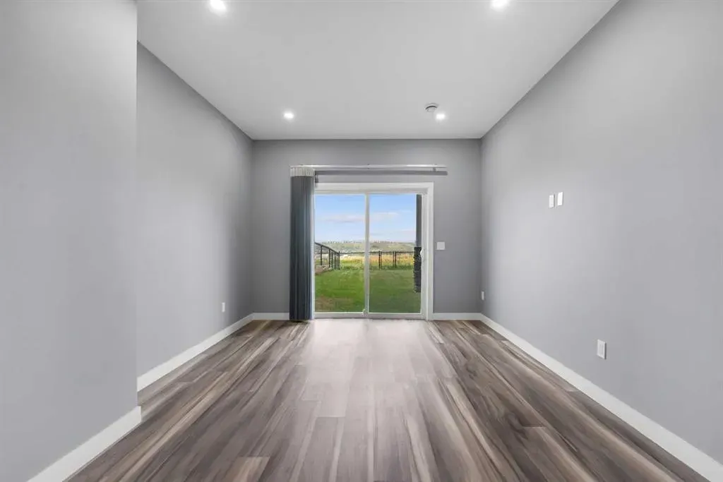 252 Walcrest View SE