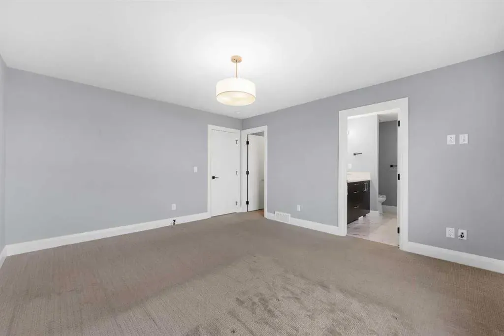 252 Walcrest View SE