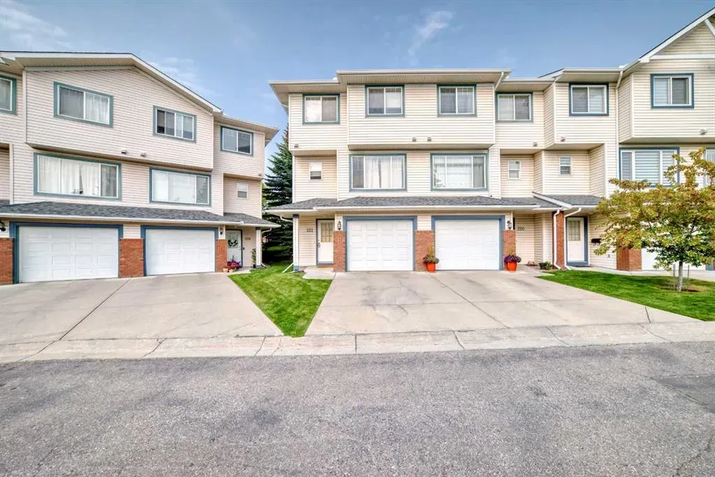 222 Rocky Ridge Court NW