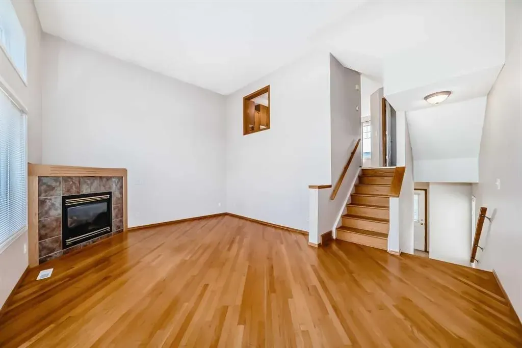 222 Rocky Ridge Court NW