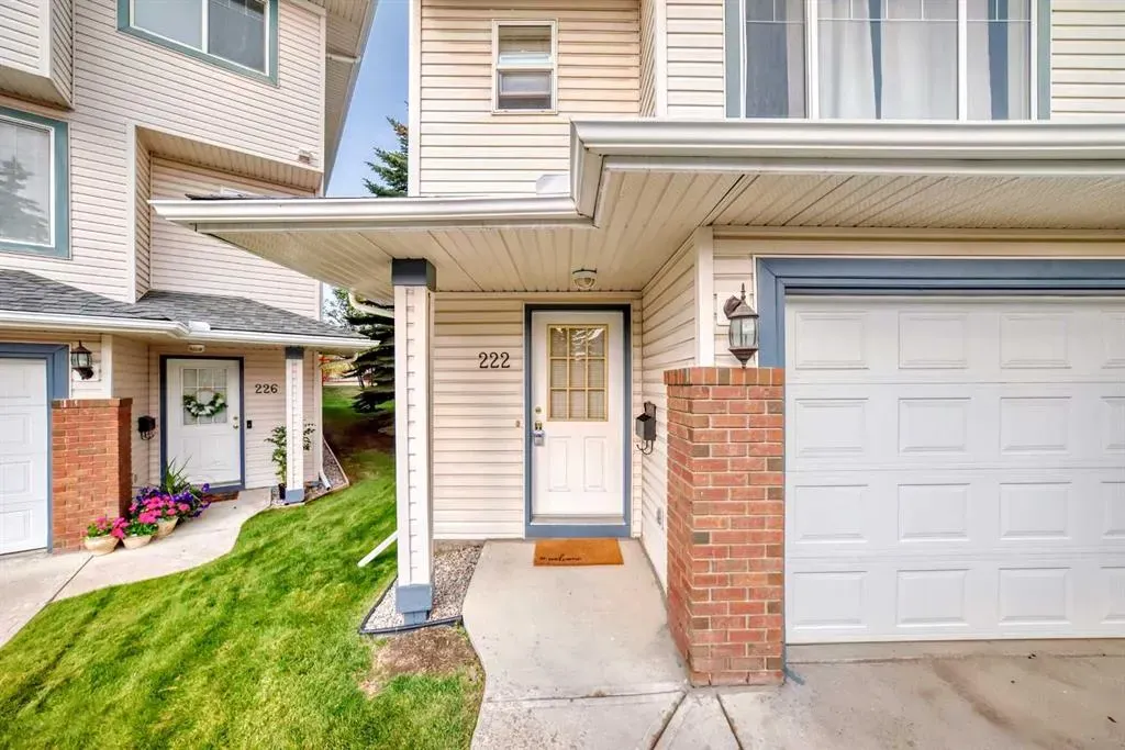 222 Rocky Ridge Court NW