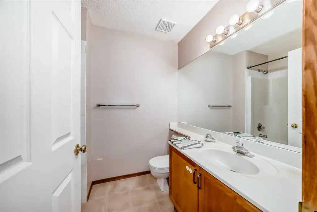 222 Rocky Ridge Court NW