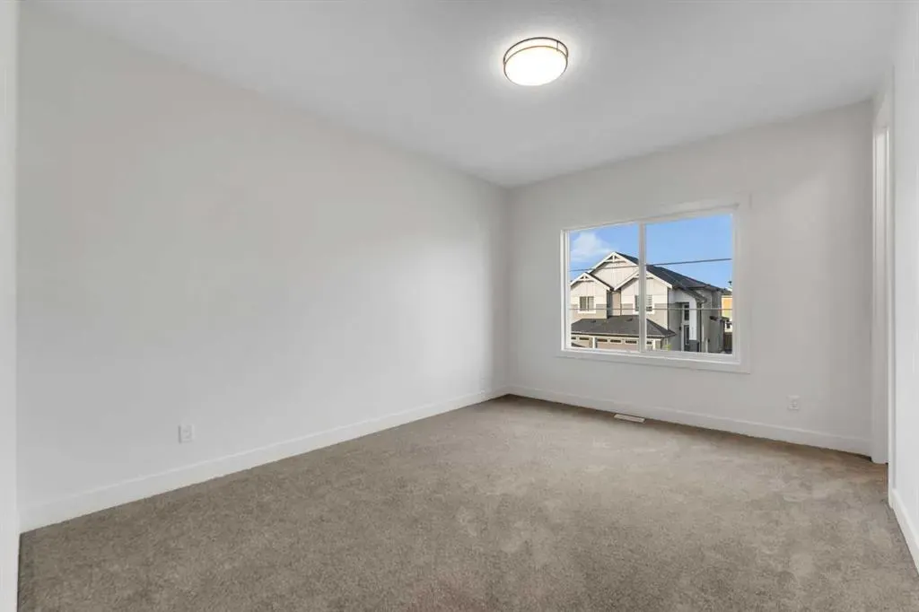 218 Kinniburgh Loop