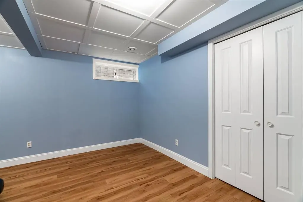 289 Ball Place