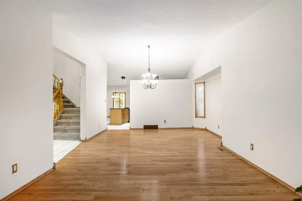 289 Ball Place