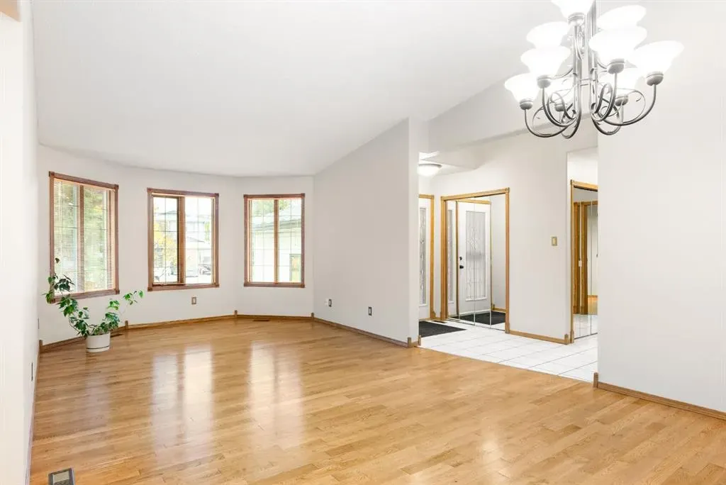 289 Ball Place