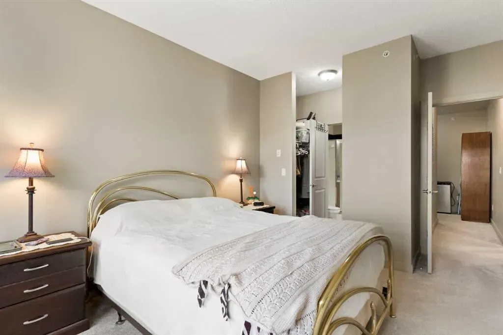 11811 Lake Fraser Drive SE, #5602