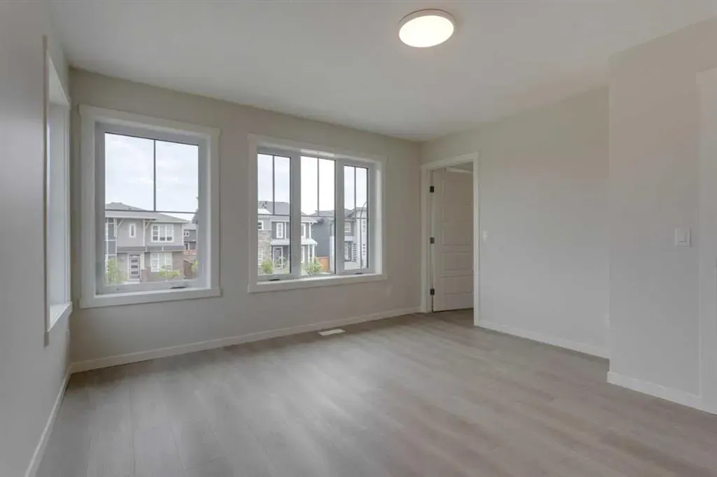 40 Livingston Parade NE, #215
