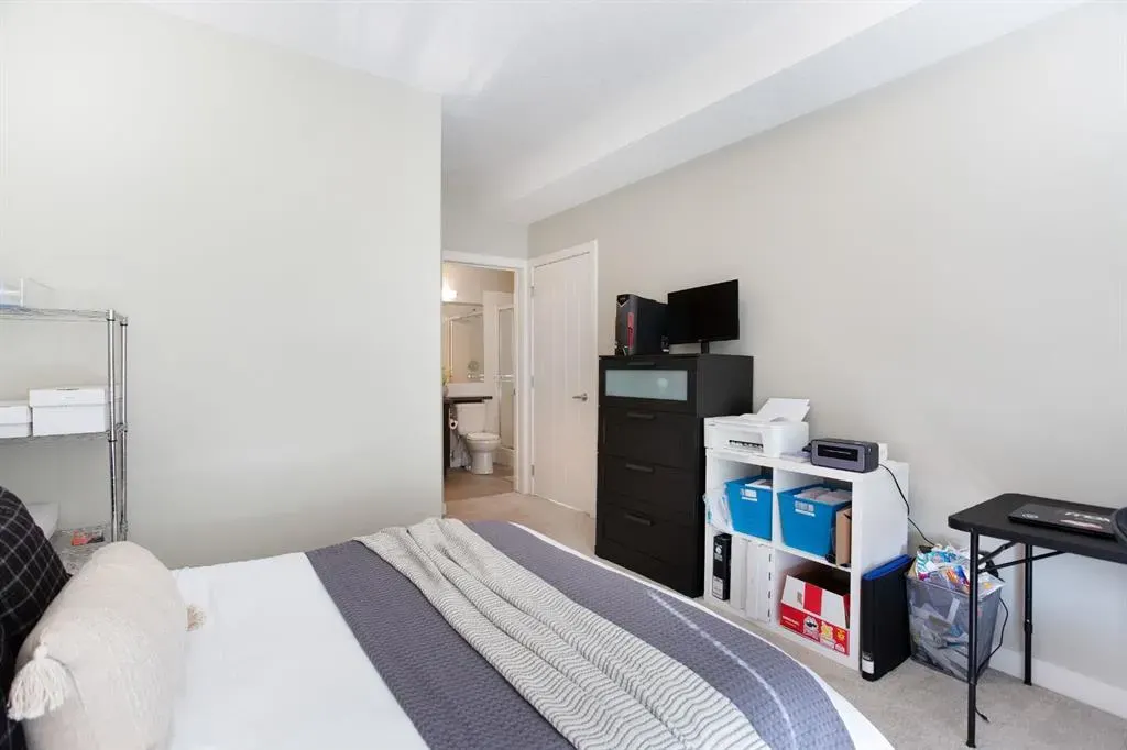 604 East Lake Boulevard NE, #2203