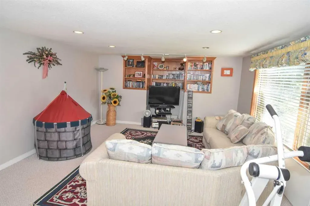 107 Hampshire Close NW