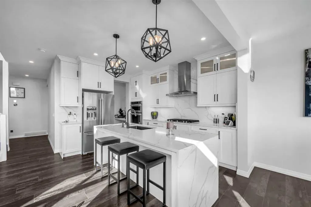 313 Corner Meadows Way NE