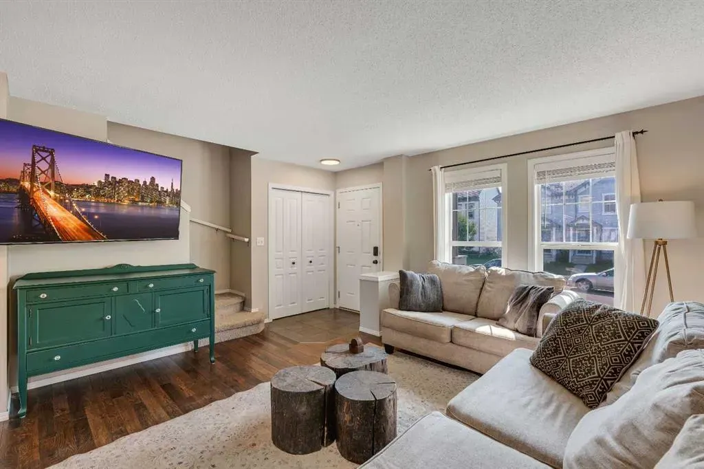 13 Elgin Meadows View SE