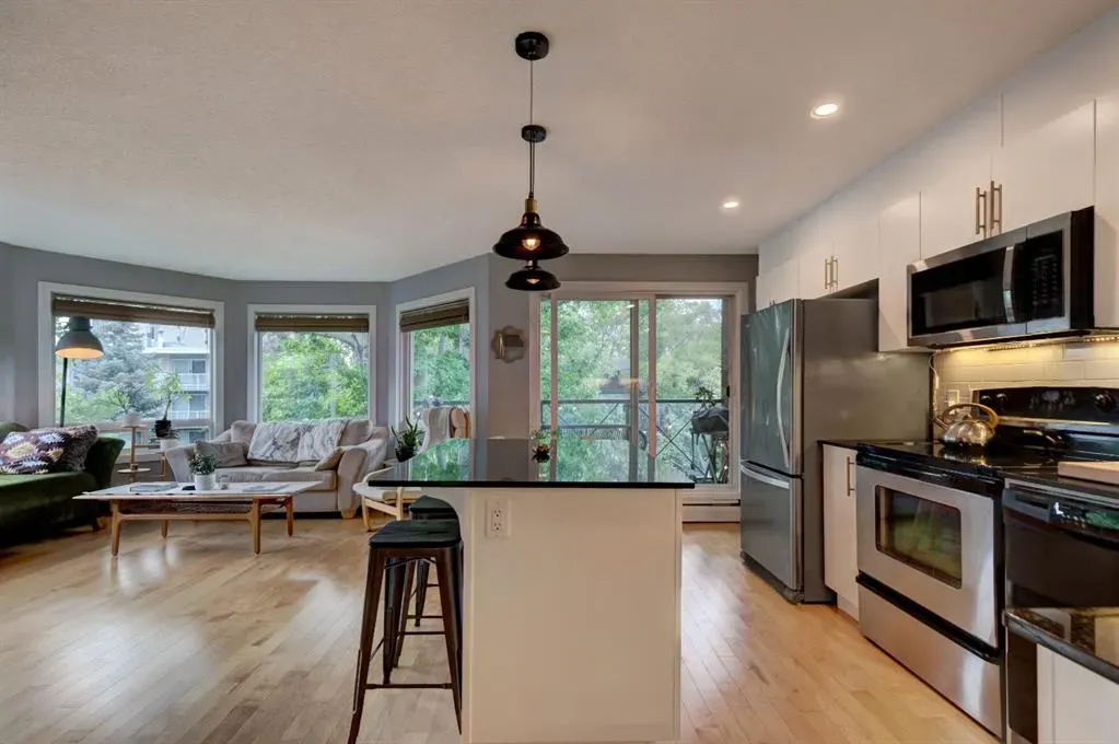 534 22 Avenue SW, #302