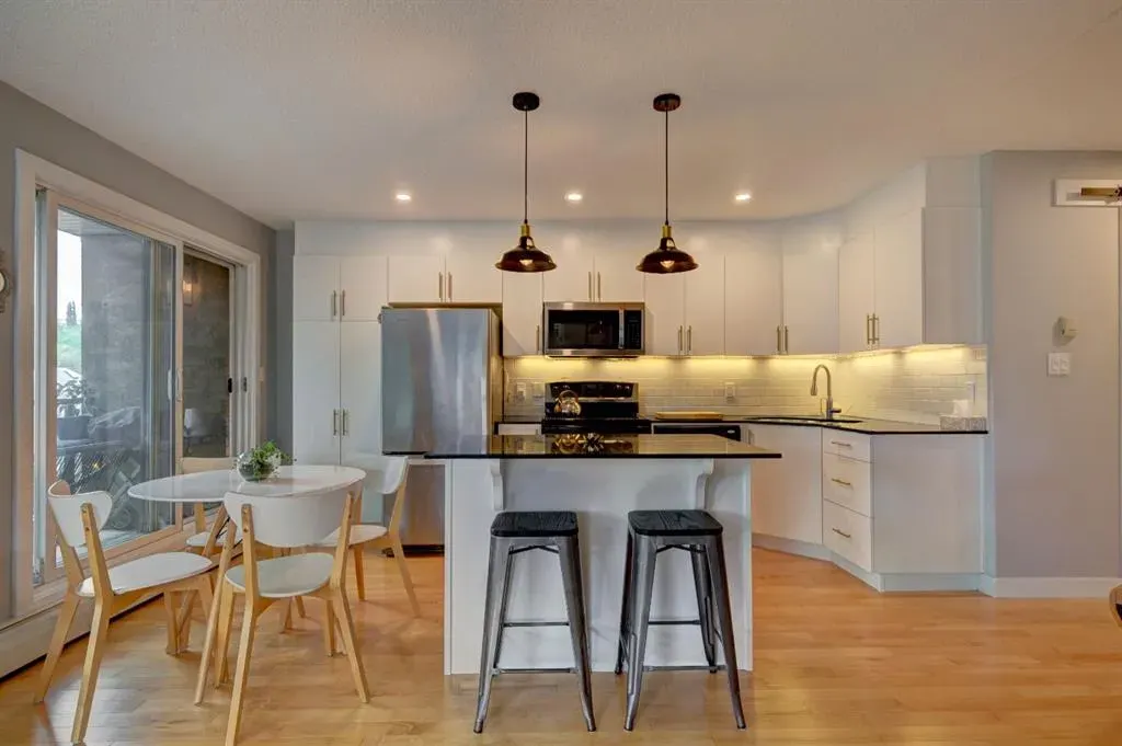 534 22 Avenue SW, #302