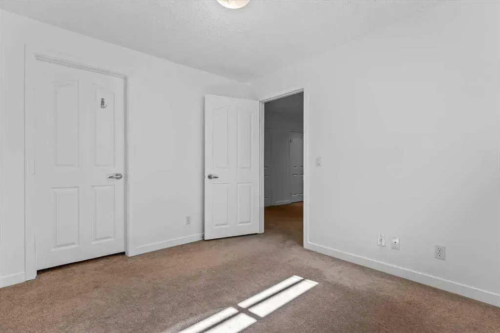 57 Everwillow Boulevard SW