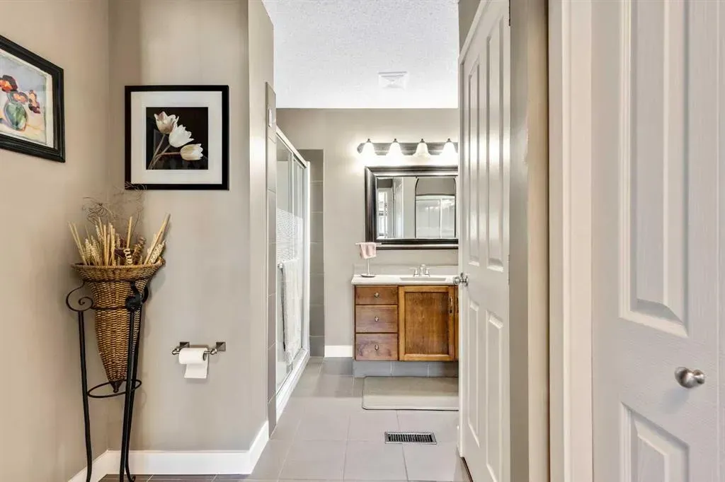 110 Covecreek Place NE