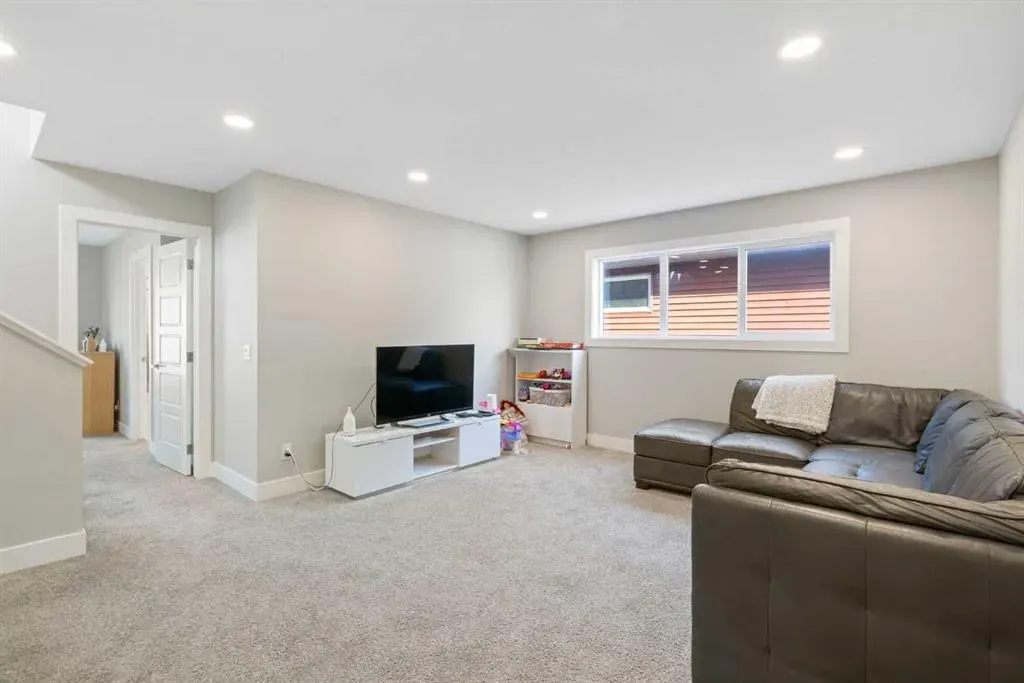 53 Savanna Heath NE
