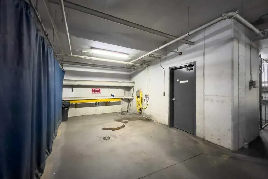 1000 Centre Avenue NE, #307