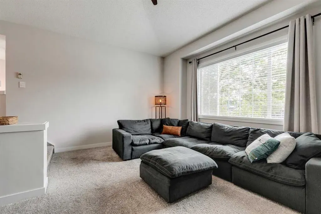 157 Chaparral Court SE