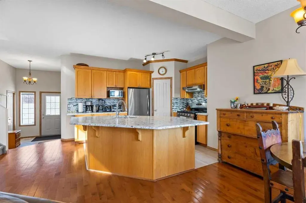 27 Tuscany Ridge Heights NW