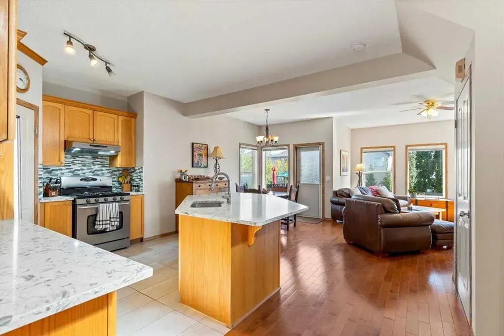 27 Tuscany Ridge Heights NW