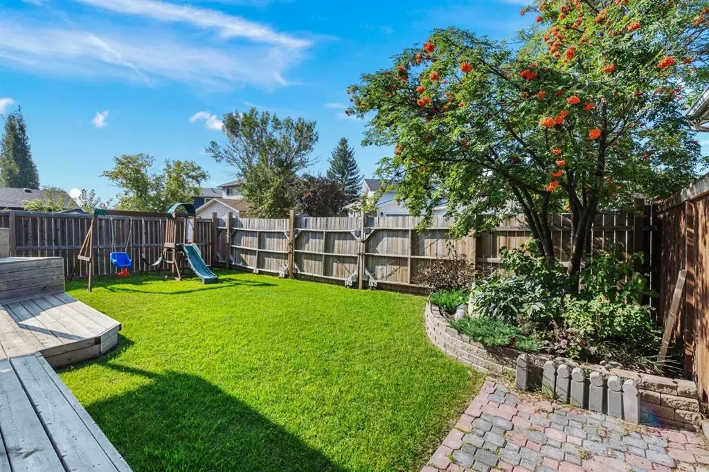 168 Riverside Way SE