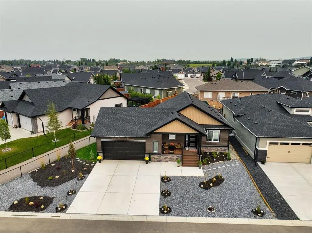 185 Riverwood Crescent