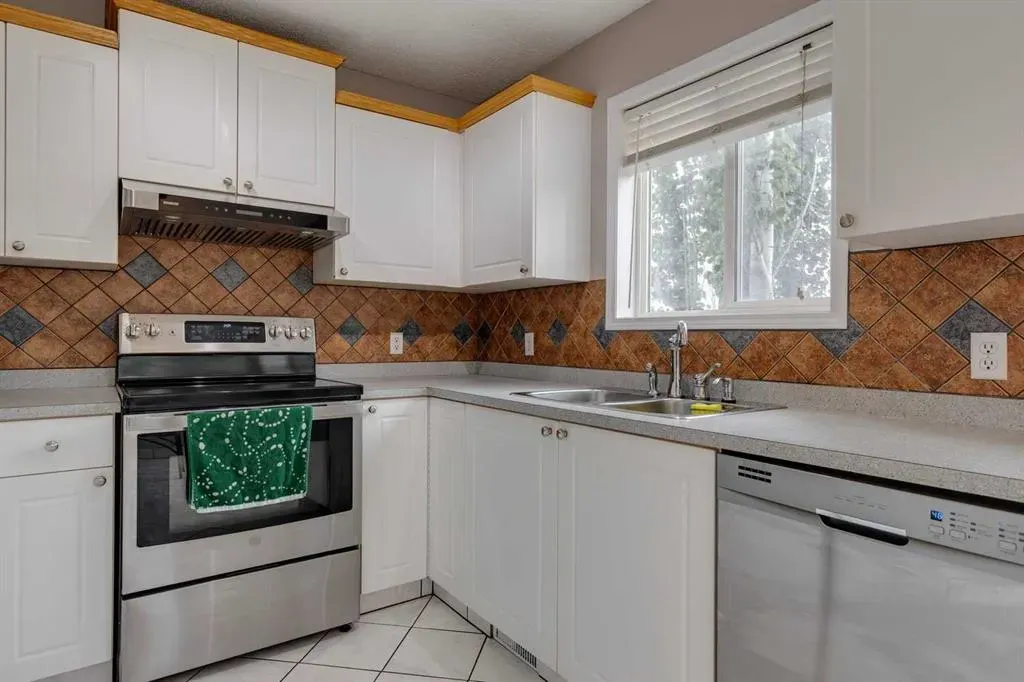 2 Hidden Hills Terrace NW