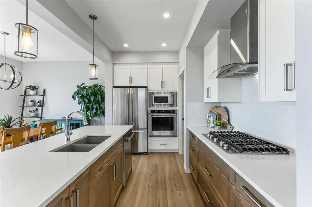 307 Monterey Place SE