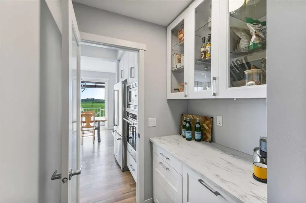 307 Monterey Place SE