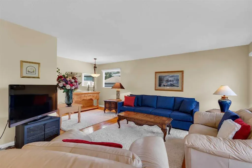 64 Lake Emerald Road SE