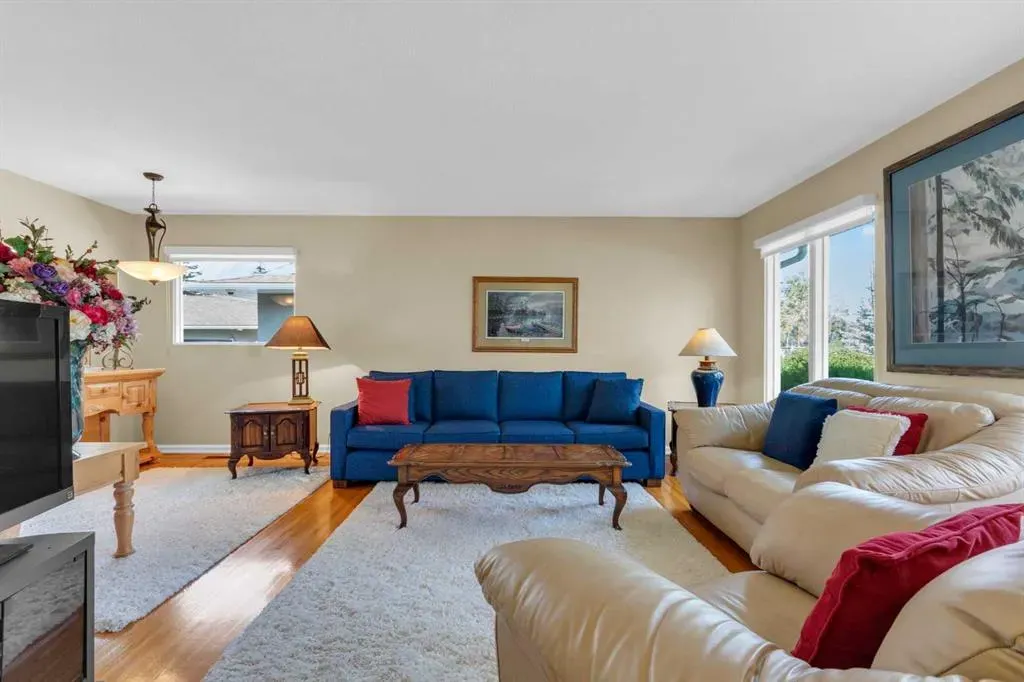 64 Lake Emerald Road SE