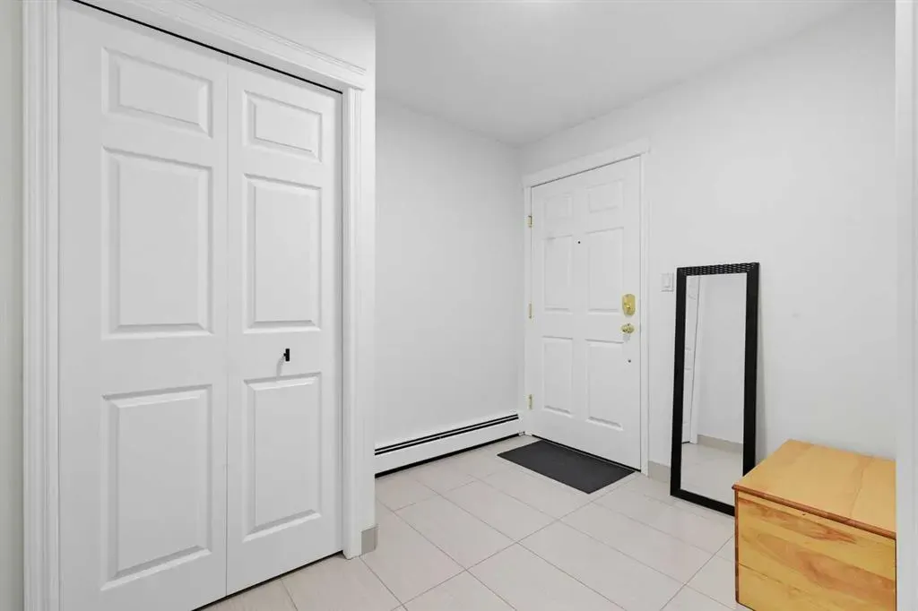 7451 Springbank Boulevard SW, #1211