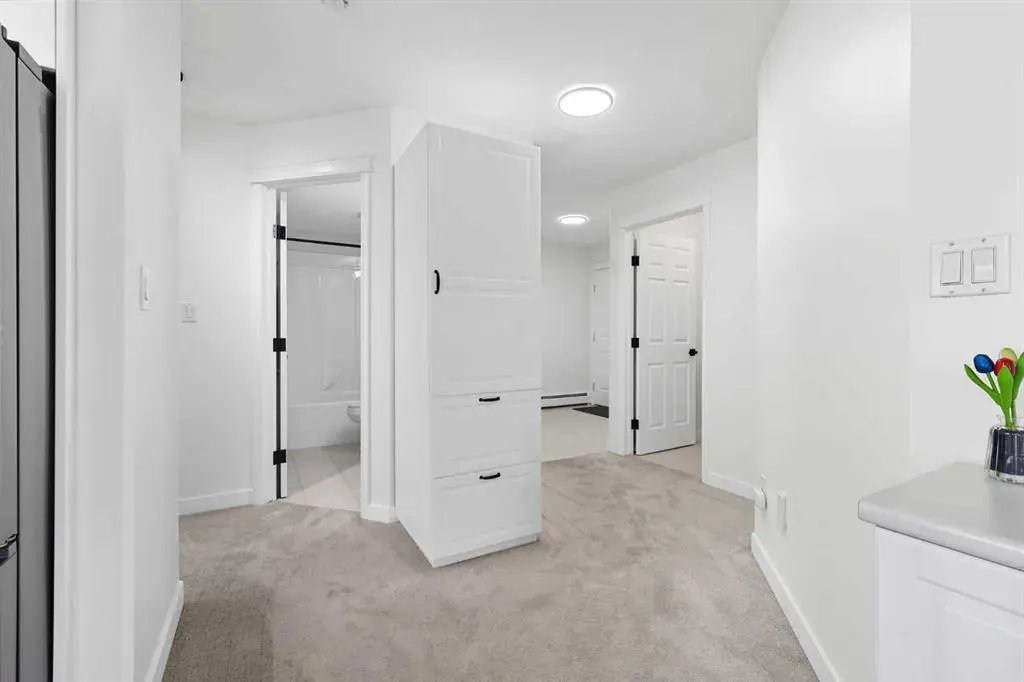 7451 Springbank Boulevard SW, #1211