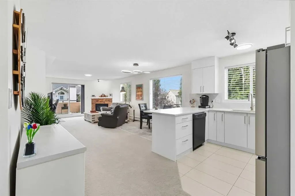 7451 Springbank Boulevard SW, #1211