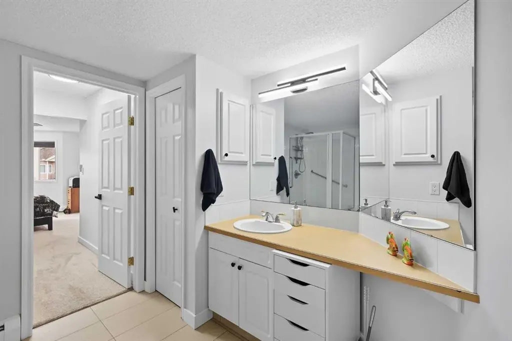 7451 Springbank Boulevard SW, #1211
