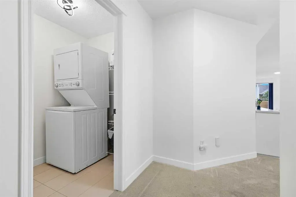 7451 Springbank Boulevard SW, #1211