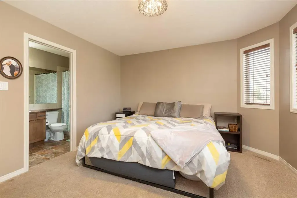78 Keystone Terrace W