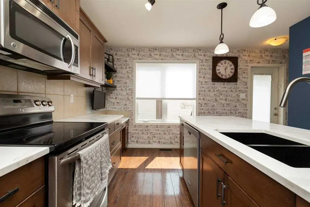 78 Keystone Terrace W
